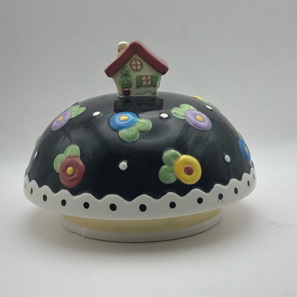 Love, Home, Family, Friends by Mary ENGELBREIT 
House Canister Lid ONLY